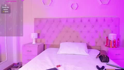 Snapshot of jazminrusso_ chatting on 02-18-26, 04:19 Jazminrusso online show from 02-18-26, 04:19