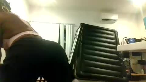 Jazzystelo online show from 10-11-25, 05:28