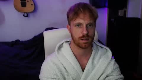 Snapshot of jb_cams chatting on 12-21-24, 03:42 jb_cams online show from 12-21-24, 03:42