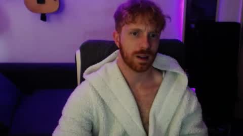 Snapshot of jb_cams chatting on 12-31-24, 12:46 jb_cams online show from 12-31-24, 12:46