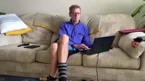 Snapshot of jcar57 chatting on 10-05-25, 03:54 Jon online show from 10-05-25, 03:54