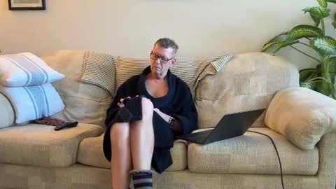 Snapshot of jcar57 chatting on 01-10-26, 11:23 Jon online show from 01-10-26, 11:23