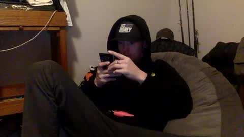 Snapshot of jdubba420 chatting on 11-21-25, 02:43 jdubba420 online show from 11-21-25, 02:43