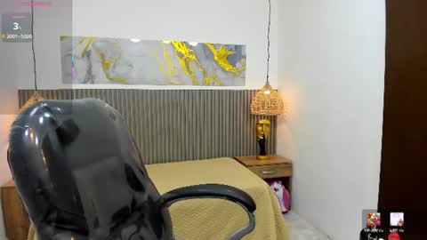 jdwhite18 online show from 06-18-26, 03:40