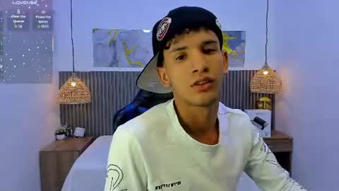 jdwhite18 online show from 07-28-26, 04:08