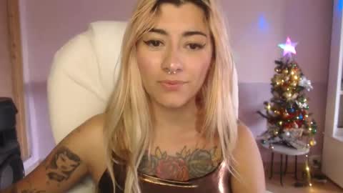 Snapshot of jean_monroe chatting on 12-13-24, 10:13 Jean online show from 12-13-24, 10:13