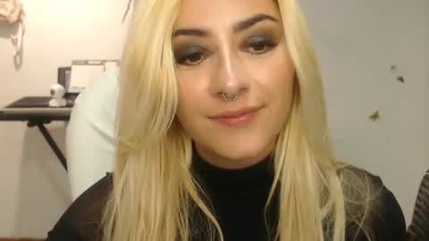 Snapshot of jean_monroe chatting on 10-04-25, 11:47 Jean online show from 10-04-25, 11:47