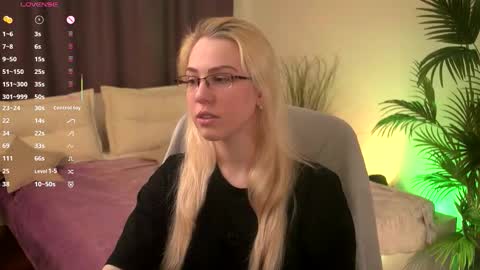 Snapshot of jeancoleex chatting on 09-29-25, 05:56 Jean online show from 09-29-25, 05:56