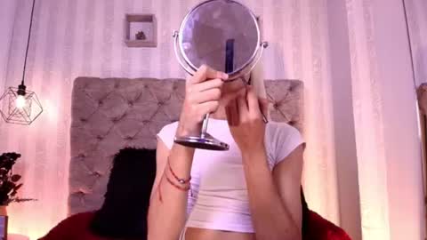 Snapshot of jeanne_holland chatting on 07-13-26, 12:41 Jeanne Holland online show from 07-13-26, 12:41