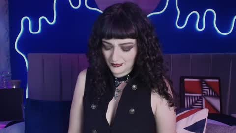 Snapshot of jeannesabatier chatting on 07-01-26, 07:35 Jean online show from 07-01-26, 07:35