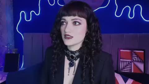 Snapshot of jeannesabatier chatting on 07-21-26, 08:00 Jean online show from 07-21-26, 08:00