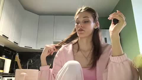 Snapshot of jeannielighter chatting on 04-10-26, 10:20 Hanna online show from 04-10-26, 10:20