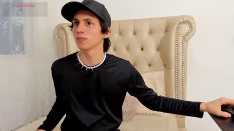 jeanram018 online show from 03-11-25, 12:06