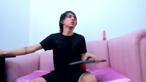 Snapshot of jeanram18 chatting on 12-02-25, 11:37 JEAN online show from 12-02-25, 11:37