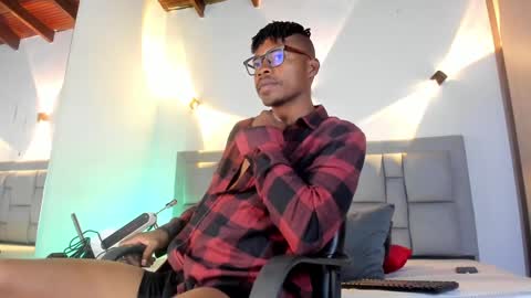 Snapshot of jeffrey_cottom chatting on 01-05-25, 01:56 Jeff online show from 01-05-25, 01:56