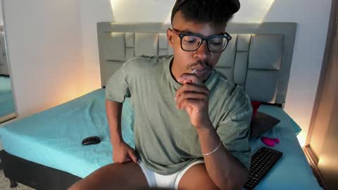 Snapshot of jeffrey_cottom chatting on 01-24-25, 07:39 Jeff online show from 01-24-25, 07:39
