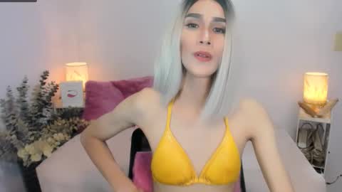 Lexie online show from 10-18-25, 05:46