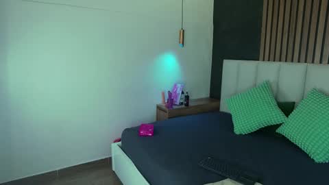 Snapshot of jenacooper__ chatting on 09-27-25, 02:27 Jena online show from 09-27-25, 02:27