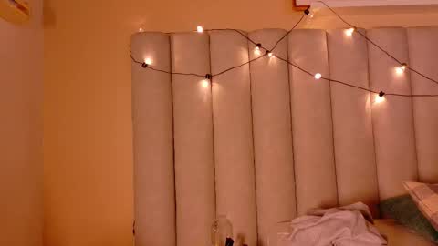 Snapshot of jenacooper__ chatting on 12-02-25, 08:04 Jena online show from 12-02-25, 08:04