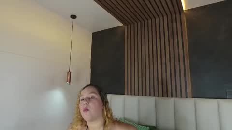 Snapshot of jenacooper__ chatting on 02-10-26, 02:48 Jena online show from 02-10-26, 02:48