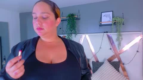 Snapshot of jenacooper__ chatting on 02-22-26, 11:42 Jena online show from 02-22-26, 11:42