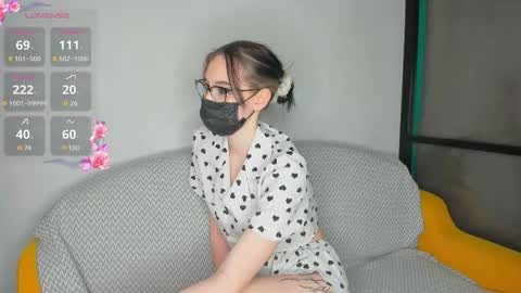 Snapshot of jenayorteg chatting on 02-17-26, 11:33 Molly online show from 02-17-26, 11:33