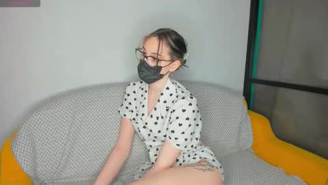 Snapshot of jenayorteg chatting on 02-19-26, 01:12 Molly online show from 02-19-26, 01:12