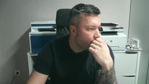 jendin_ online show from 12-21-25, 11:23