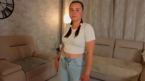Snapshot of jenellhovden chatting on 07-24-26, 06:17 Shelly online show from 07-24-26, 06:17
