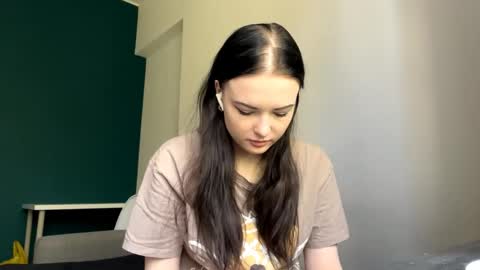 Luna online show from 04-27-26, 10:13