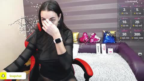 Snapshot of jeniferstone chatting on 12-17-24, 06:13 Kira online show from 12-17-24, 06:13