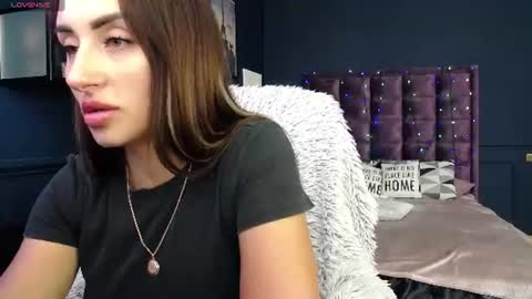 Kira online show from 08-01-26, 08:24
