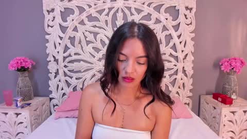 Snapshot of jenifferlopez_ chatting on 10-07-25, 07:22 Samanta online show from 10-07-25, 07:22