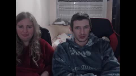 Snapshot of jenisandpeter chatting on 02-12-25, 05:58 JenisAndPeter online show from 02-12-25, 05:58