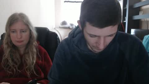 Snapshot of jenisandpeter chatting on 02-16-25, 09:26 JenisAndPeter online show from 02-16-25, 09:26