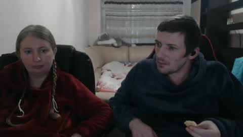 Snapshot of jenisandpeter chatting on 02-16-25, 07:05 JenisAndPeter online show from 02-16-25, 07:05