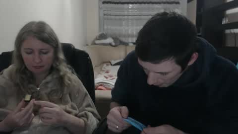 Snapshot of jenisandpeter chatting on 02-18-25, 09:09 JenisAndPeter online show from 02-18-25, 09:09