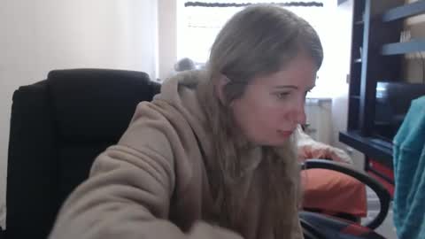 Snapshot of jenisandpeter chatting on 02-20-25, 10:05 JenisAndPeter online show from 02-20-25, 10:05