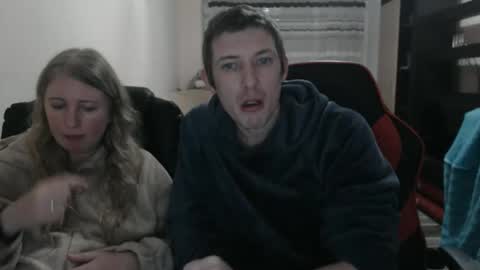 Snapshot of jenisandpeter chatting on 02-20-25, 07:19 JenisAndPeter online show from 02-20-25, 07:19