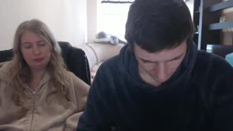 Snapshot of jenisandpeter chatting on 02-21-25, 10:07 JenisAndPeter online show from 02-21-25, 10:07