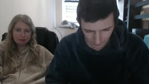 Snapshot of jenisandpeter chatting on 02-21-25, 01:44 JenisAndPeter online show from 02-21-25, 01:44