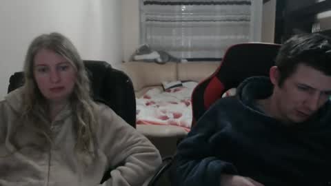 Snapshot of jenisandpeter chatting on 02-21-25, 04:48 JenisAndPeter online show from 02-21-25, 04:48