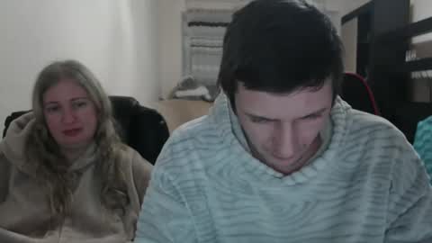 Snapshot of jenisandpeter chatting on 02-24-25, 08:25 JenisAndPeter online show from 02-24-25, 08:25