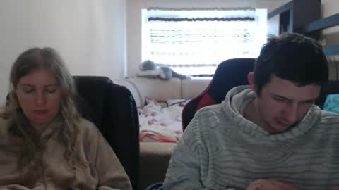 Snapshot of jenisandpeter chatting on 02-25-25, 10:15 JenisAndPeter online show from 02-25-25, 10:15