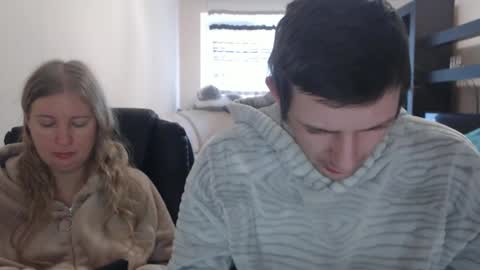 Snapshot of jenisandpeter chatting on 02-26-25, 07:09 JenisAndPeter online show from 02-26-25, 07:09