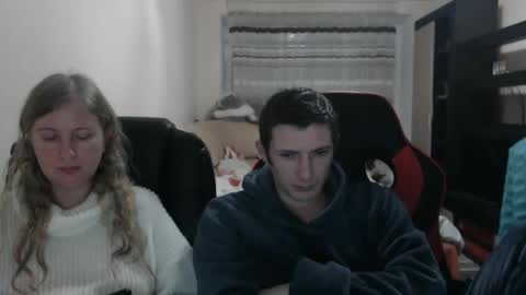 Snapshot of jenisandpeter chatting on 02-27-25, 05:36 JenisAndPeter online show from 02-27-25, 05:36