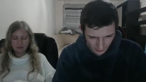 Snapshot of jenisandpeter chatting on 03-01-25, 05:05 JenisAndPeter online show from 03-01-25, 05:05
