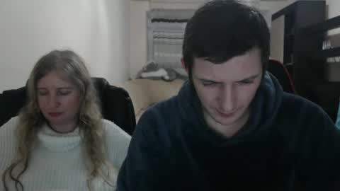 Snapshot of jenisandpeter chatting on 03-01-25, 08:21 JenisAndPeter online show from 03-01-25, 08:21
