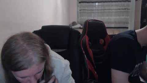 JenisAndPeter online show from 10-26-25, 07:42