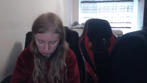 JenisAndPeter online show from 11-13-25, 08:35